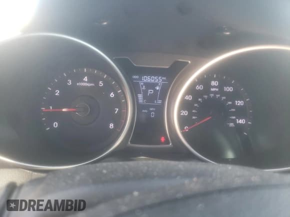 ✅ 2013 Hyundai Veloster w/Gray Int • VIN: KMHTC6AD6DU145434 • Lot: 43052704. Wystawiony na Copart z przebiegiem 106 055 mil. Bezpłatny archiwum sprzedaży aukcyjnych z USA i szczegółowy raport historii pojazdu na DreamBid. Zdjęcie 9.