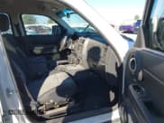 ✅ 2008 Dodge Nitro SXT • VIN: 1D8GU28K68W114518 • Lot: 43261893. Wystawiony na IAAI z przebiegiem 239 117 mil. Bezpłatny archiwum sprzedaży aukcyjnych z USA i szczegółowy raport historii pojazdu na DreamBid. Zdjęcie 5.