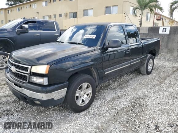 ✅ 2007 Chevrolet Silverado 1500 LT1 • VIN: 1GCEC19T97Z171285 • Lot: 46863445. Listed on Copart with 202,218 mi. Free auction sales archive from the USA and detailed vehicle history report at DreamBid. Image 1.