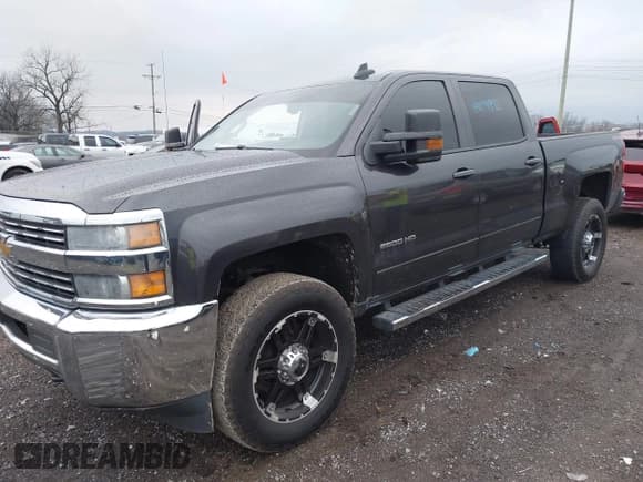 ✅ 2015 Chevrolet Silverado 2500HD LT • VIN: 1GC1KVEG0FF504748 • Лот: 43771972. Опубликован ранее на IAAI с пробегом Не указан. Бесплатный доступ к архиву аукционных продаж из США и подробный отчёт об истории автомобиля на DreamBid. Изображение 17.