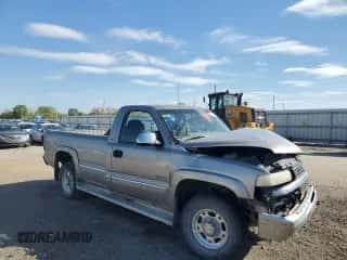 ✅ 1999 Chevrolet Silverado 2500 • VIN: 1GCGK24U9XE188824 • Lot: 55236215. Wystawiony na Copart z przebiegiem Nie podano. Bezpłatny archiwum sprzedaży aukcyjnych z USA i szczegółowy raport historii pojazdu na DreamBid. Zdjęcie 4.