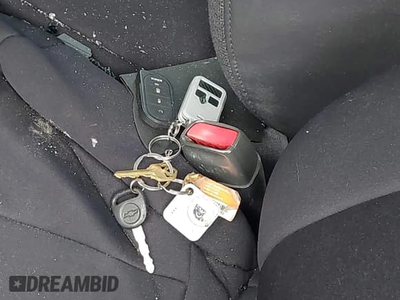 ✅ 2000 Chevrolet Silverado 1500 • VIN: 2GCEC19W7Y1367696 • Лот: 41283222. Опубликован ранее на IAAI с пробегом Не указан. Бесплатный доступ к архиву аукционных продаж из США и подробный отчёт об истории автомобиля на DreamBid. Изображение 11.