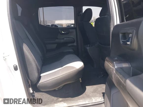 ✅ 2022 Toyota Tacoma SR5 • VIN: 3TMAZ5CN0NM172676 • Лот: 42587632. Опубликован ранее на IAAI с пробегом 49 598 миль. Бесплатный доступ к архиву аукционных продаж из США и подробный отчёт об истории автомобиля на DreamBid. Изображение 8.