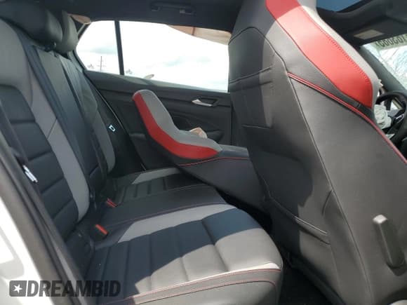 ✅ 2022 Volkswagen Golf GTI Autobahn • VIN: WVW587CDXNW207263 • Лот: 63183685. Опубликован ранее на Copart с пробегом 33 243 миль. Бесплатный доступ к архиву аукционных продаж из США и подробный отчёт об истории автомобиля на DreamBid. Изображение 10.