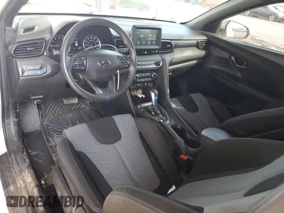 2019 Hyundai Veloster Premium z VIN KMHTG6AF5KU019648, wystawiony jako Copart lot #83897644 z przebiegiem 79 636 mil mil oraz Szkoda całkowita • Salvage title. Historia ofert i sprzedaży dostępna na DreamBid. Obrazek 8.