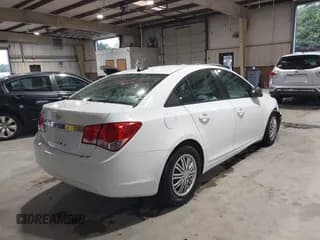 ✅ 2015 Chevrolet Cruze LS • VIN: 1G1PA5SH4F7209231 • Lot: 43335340. Listed on IAAI with 137,165 mi. Free auction sales archive from the USA and detailed vehicle history report at DreamBid. Image 4.