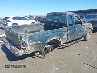 ✅ 1998 Toyota Tacoma • VIN: 4TAWN72N4WZ170083 • Lot: 43560891. Wystawiony na IAAI z przebiegiem 380 244 mil. Bezpłatny archiwum sprzedaży aukcyjnych z USA i szczegółowy raport historii pojazdu na DreamBid. Zdjęcie 4.