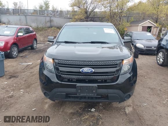 ✅ 2015 Ford Police Interceptor Utility • VIN: 1FM5K8AR7FGB32390 • Lot: 43539945. Listed on IAAI with 139,951 mi. Free auction sales archive from the USA and detailed vehicle history report at DreamBid. Image 12.