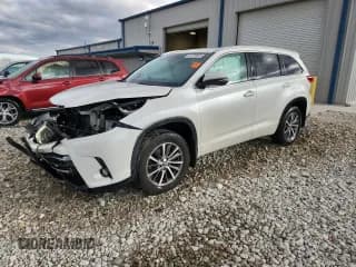 ✅ 2017 Toyota Highlander XLE • VIN: 5TDJZRFH0HS429286 • Lot: 90719585. Listed on Copart with 76,288 mi. Free auction sales archive from the USA and detailed vehicle history report at DreamBid. Image 1.