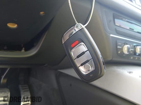 ✅ 2012 Audi A6 Premium • VIN: WAUFGAFC8CN042921 • Лот: 42375705. Опубликован ранее на IAAI с пробегом 123 802 миль. Бесплатный доступ к архиву аукционных продаж из США и подробный отчёт об истории автомобиля на DreamBid. Изображение 11.