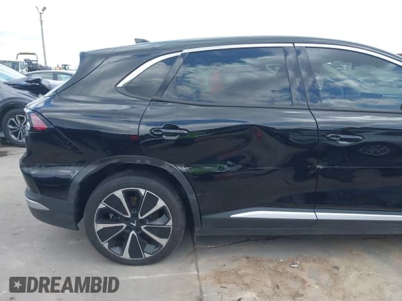 ✅ 2024 VinFast VF 8 Plus • VIN: RLLV1AFA2RH004810 • Лот: 43069020. Опубликован ранее на IAAI с пробегом 10 644 миль. Бесплатный доступ к архиву аукционных продаж из США и подробный отчёт об истории автомобиля на DreamBid. Изображение 22.