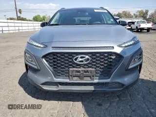 ✅ 2020 Hyundai Kona SEL • VIN: KM8K22AA6LU472928 • Лот: 74029004. Опубликован ранее на Copart с пробегом 10 071 миль. Бесплатный доступ к архиву аукционных продаж из США и подробный отчёт об истории автомобиля на DreamBid. Изображение 5.