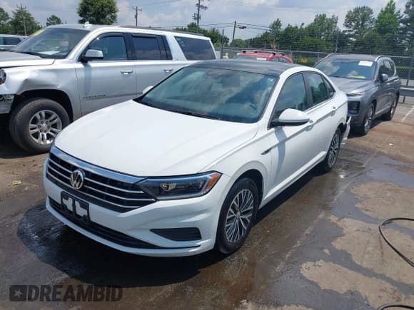✅ 2019 Volkswagen Jetta SEL • VIN: 3VWEB7BU8KM171987 • Lot: 42597141. Listed on IAAI with 45,620 mi. Free auction sales archive from the USA and detailed vehicle history report at DreamBid. Image 2.