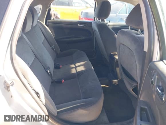 ✅ 2011 Chevrolet Impala LT Fleet • VIN: 2G1WG5EK8B1211444 • Lot: 43694118. Listed on IAAI with 170,834 mi. Free auction sales archive from the USA and detailed vehicle history report at DreamBid. Image 8.