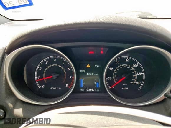 2014 Mitsubishi Outlander ES z VIN 4A4AP3AU9EE009186, wystawiony jako Copart lot #82195395 z przebiegiem 123 640 mil mil oraz Szkoda całkowita • Salvage title. Historia ofert i sprzedaży dostępna na DreamBid. Obrazek 9.