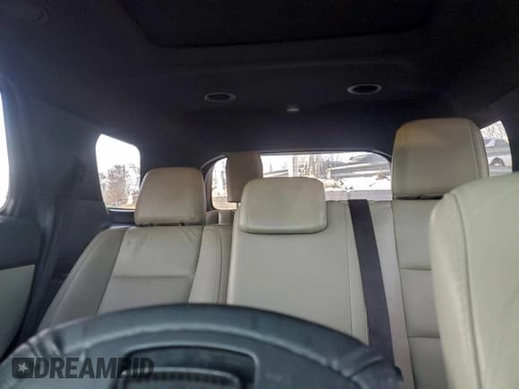 ✅ 2014 Ford Explorer XLT • VIN: 1FM5K8D8XEGA66970 • Lot: 95308525. Wystawiony na Copart z przebiegiem 197 989 mil. Bezpłatny archiwum sprzedaży aukcyjnych z USA i szczegółowy raport historii pojazdu na DreamBid. Zdjęcie 10.