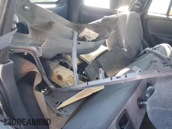 ✅ 2001 Jeep Grand Cherokee Laredo • VIN: 1J4GW48S81C677530 • Lot: 87052095. Wystawiony na Copart z przebiegiem Nie podano. Bezpłatny archiwum sprzedaży aukcyjnych z USA i szczegółowy raport historii pojazdu na DreamBid. Zdjęcie 13.