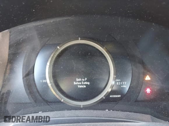 ✅ 2017 Lexus IS 200t • VIN: JTHBA1D24H5039856 • Lot: 43377548. Wystawiony na IAAI z przebiegiem 83 177 mil. Bezpłatny archiwum sprzedaży aukcyjnych z USA i szczegółowy raport historii pojazdu na DreamBid. Zdjęcie 7.