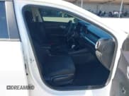 ✅ 2021 Kia Forte LXS • VIN: 3KPF24ADXME360113 • Лот: 43418029. Опубликован ранее на IAAI с пробегом 97 235 миль. Бесплатный доступ к архиву аукционных продаж из США и подробный отчёт об истории автомобиля на DreamBid. Изображение 5.