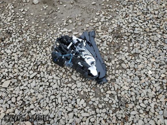 ✅ 2025 Ford Bronco Sport Big Bend • VIN: 3FMCR9BN7SRE75241 • Лот: 86554215. Опубликован ранее на Copart с пробегом 12 397 миль. Бесплатный доступ к архиву аукционных продаж из США и подробный отчёт об истории автомобиля на DreamBid. Изображение 13.