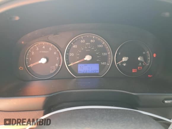 ✅ 2011 Hyundai Santa Fe GLS • VIN: 5XYZG3AB4BG069372 • Lot: 72631194. Listed on Copart with 237,149 mi. Free auction sales archive from the USA and detailed vehicle history report at DreamBid. Image 9.