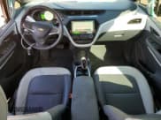 ✅ 2020 Chevrolet Bolt EV Premier • VIN: 1G1FZ6S03L4126987 • Lot: 76580794. Wystawiony na Copart z przebiegiem 37 609 mil. Bezpłatny archiwum sprzedaży aukcyjnych z USA i szczegółowy raport historii pojazdu na DreamBid. Zdjęcie 8.