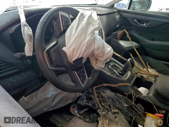 ✅ 2025 Subaru Outback Premium • VIN: 4S4BTADC4S3213931 • Lot: 94677355. Wystawiony na Copart z przebiegiem Nie podano. Bezpłatny archiwum sprzedaży aukcyjnych z USA i szczegółowy raport historii pojazdu na DreamBid. Zdjęcie 8.