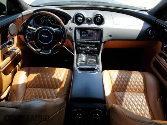 ✅ 2016 Jaguar XJ Portfolio • VIN: SAJWA2G7XG8V94163 • Lot: 69466025. Listed on Copart with 67,749 mi. Free auction sales archive from the USA and detailed vehicle history report at DreamBid. Image 8.