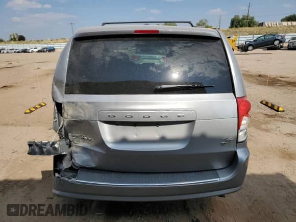2016 Dodge Grand Caravan R/T z VIN 2C4RDGEG0GR318663, wystawiony jako Copart lot #73024254 z przebiegiem 217 794 mil mil oraz Szkoda całkowita • Salvage title. Historia ofert i sprzedaży dostępna na DreamBid. Obrazek 6.
