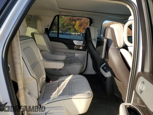 ✅ 2021 Lincoln Navigator Black Label • VIN: 5LMJJ3TT5MEL00238 • Лот: 76951964. Опубликован ранее на Copart с пробегом 69 712 миль. Бесплатный доступ к архиву аукционных продаж из США и подробный отчёт об истории автомобиля на DreamBid. Изображение 11.