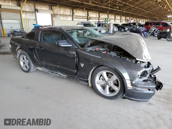 ✅ 2009 Ford Mustang GT • VIN: 1ZVHT82H995140136 • Лот: 90090435. Опубликован ранее на Copart с пробегом 90 411 миль. Бесплатный доступ к архиву аукционных продаж из США и подробный отчёт об истории автомобиля на DreamBid. Изображение 4.