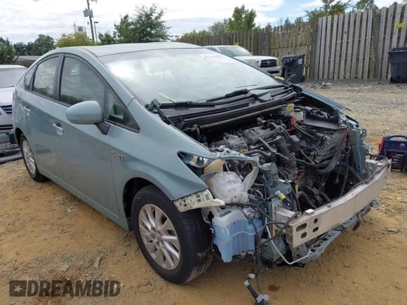 ✅ 2015 Toyota Prius • VIN: JTDKN3DP2F3070853 • Lot: 43313363. Listed on IAAI with 100,936 mi. Free auction sales archive from the USA and detailed vehicle history report at DreamBid. Image 1.