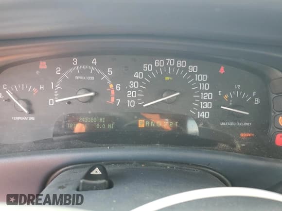 ✅ 1999 Buick Park Avenue • VIN: 1G4CW52K7X4658162 • Лот: 51540014. Опубликован ранее на Copart с пробегом 243 180 миль. Бесплатный доступ к архиву аукционных продаж из США и подробный отчёт об истории автомобиля на DreamBid. Изображение 9.