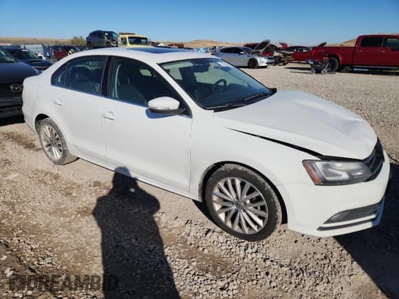 ✅ 2016 Volkswagen Jetta SEL • VIN: 3VWL17AJ5GM309915 • Lot: 84253025. Wystawiony na Copart z przebiegiem 165 256 mil. Bezpłatny archiwum sprzedaży aukcyjnych z USA i szczegółowy raport historii pojazdu na DreamBid. Zdjęcie 4.