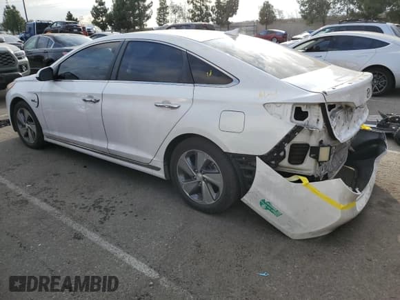 ✅ 2016 Hyundai Sonata • VIN: KMHE14L26GA024813 • Лот: 73361603. Опубликован ранее на Copart с пробегом 103 748 миль. Бесплатный доступ к архиву аукционных продаж из США и подробный отчёт об истории автомобиля на DreamBid. Изображение 2.