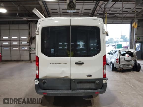 ✅ 2017 Ford Transit • VIN: 1FTYR2CM5HKA51593 • Лот: 42810325. Опубликован ранее на IAAI с пробегом 282 588 миль. Бесплатный доступ к архиву аукционных продаж из США и подробный отчёт об истории автомобиля на DreamBid. Изображение 16.
