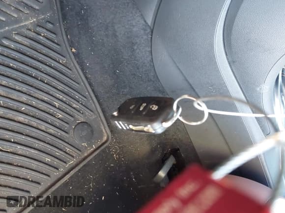 ✅ 2017 Volkswagen Beetle S • VIN: 3VW517AT5HM808094 • Lot: 41834940. Listed on IAAI with 51,504 mi. Free auction sales archive from the USA and detailed vehicle history report at DreamBid. Image 11.