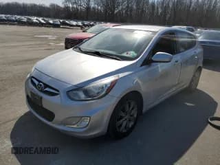 ✅ 2012 Hyundai Accent SE • VIN: KMHCU5AE7CU042974 • Лот: 46558154. Опубликован ранее на Copart с пробегом 94 842 миль. Бесплатный доступ к архиву аукционных продаж из США и подробный отчёт об истории автомобиля на DreamBid. Изображение 1.