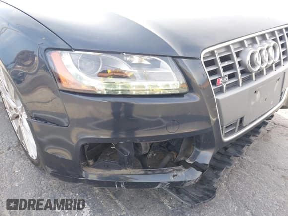 ✅ 2012 Audi S5 Premium Plus • VIN: WAUCGAFH3CN008030 • Лот: 43566670. Опубликован ранее на IAAI с пробегом 107 513 миль. Бесплатный доступ к архиву аукционных продаж из США и подробный отчёт об истории автомобиля на DreamBid. Изображение 17.