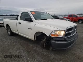 ✅ 2009 Dodge 1500 SLT • VIN: 1D3HB16P09J528014 • Lot: 87080354. Wystawiony na Copart z przebiegiem 110 620 mil. Bezpłatny archiwum sprzedaży aukcyjnych z USA i szczegółowy raport historii pojazdu na DreamBid. Zdjęcie 4.