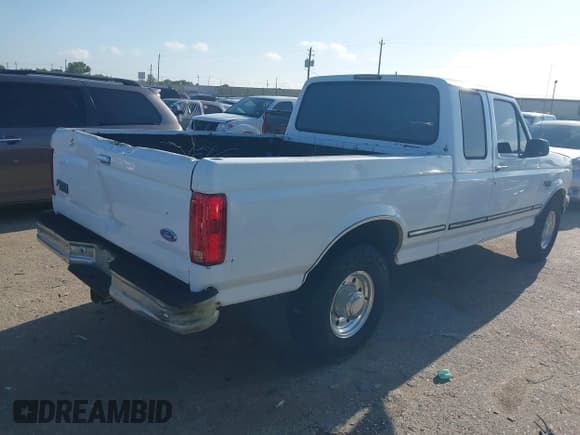 ✅ 1997 Ford F-250 • VIN: 1FTHX25F3VEB86862 • Lot: 42722411. Listed on IAAI with Not provided. Free auction sales archive from the USA and detailed vehicle history report at DreamBid. Image 4.