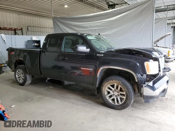 ✅ 2010 GMC Sierra 1500 • VIN: 1GTSKVE29AZ228117 • Lot: 51409425. Wystawiony na Copart z przebiegiem 258 801 mil. Bezpłatny archiwum sprzedaży aukcyjnych z USA i szczegółowy raport historii pojazdu na DreamBid. Zdjęcie 4.