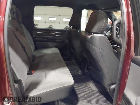 ✅ 2021 Ram 1500 Big Horn • VIN: 1C6RRFMG2MN626186 • Лот: 43424374. Опубликован ранее на IAAI с пробегом 100 333 миль. Бесплатный доступ к архиву аукционных продаж из США и подробный отчёт об истории автомобиля на DreamBid. Изображение 8.