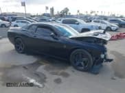 ✅ 2018 Dodge Challenger SRT Hellcat • VIN: 2C3CDZC99JH116041 • Lot: 40463298. Wystawiony na IAAI z przebiegiem 16 890 mil. Bezpłatny archiwum sprzedaży aukcyjnych z USA i szczegółowy raport historii pojazdu na DreamBid. Zdjęcie 1.
