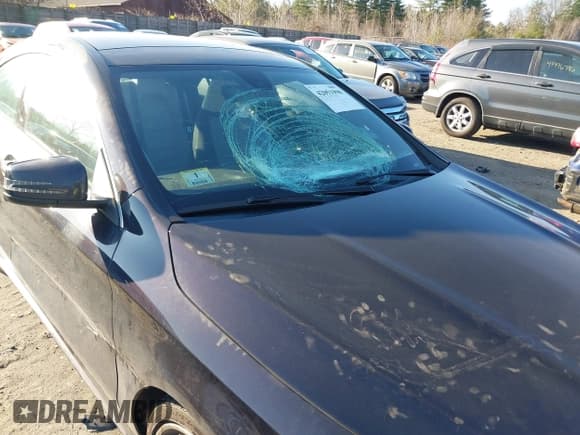 ✅ 2014 Mercedes-Benz CLA 250 • VIN: WDDSJ4GB3EN077269 • Lot: 42051998. Listed on IAAI with 166,842 mi. Free auction sales archive from the USA and detailed vehicle history report at DreamBid. Image 6.