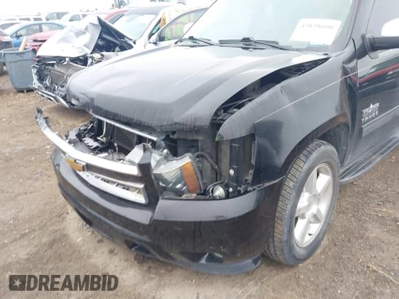 ✅ 2013 Chevrolet Tahoe LT • VIN: 1GNSCBE01DR200656 • Lot: 43838600. Wystawiony na IAAI z przebiegiem 95 314 mil. Bezpłatny archiwum sprzedaży aukcyjnych z USA i szczegółowy raport historii pojazdu na DreamBid. Zdjęcie 6.