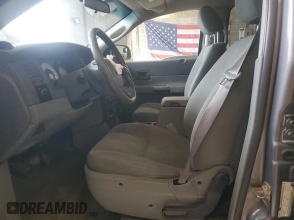 ✅ 2005 Dodge Durango SXT • VIN: 1D4HB38N15F574774 • Лот: 55855985. Опубликован ранее на Copart с пробегом 223 786 миль. Бесплатный доступ к архиву аукционных продаж из США и подробный отчёт об истории автомобиля на DreamBid. Изображение 7.