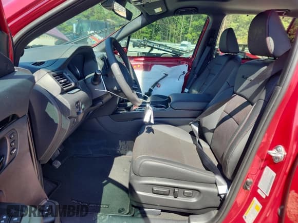 ✅ 2024 Honda Passport Black Edition • VIN: 5FNYF8H8XRB023620 • Lot: 66481595. Listed on Copart with 8,114 mi. Free auction sales archive from the USA and detailed vehicle history report at DreamBid. Image 7.