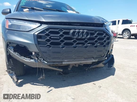 ✅ 2024 Audi Q5 S line Premium • VIN: WA1GAAFY8R2118047 • Лот: 42238627. Опубликован ранее на IAAI с пробегом 7 855 миль. Бесплатный доступ к архиву аукционных продаж из США и подробный отчёт об истории автомобиля на DreamBid. Изображение 6.