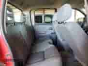 2005 Dodge Dakota ST z VIN 1D7HW28K65S346137, wystawiony jako Copart lot #50410765 z przebiegiem 128 670 mil mil oraz Czysty tytuł • Clean title. Historia ofert i sprzedaży dostępna na DreamBid. Obrazek 10.